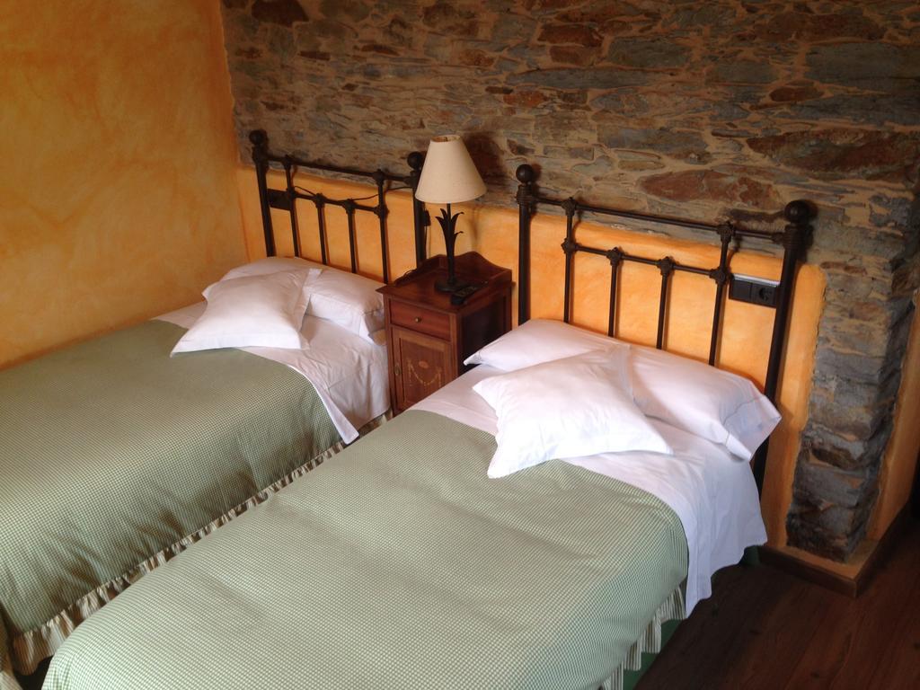 Casa De Aldea El Conceyu Pensionat Navia Eksteriør billede